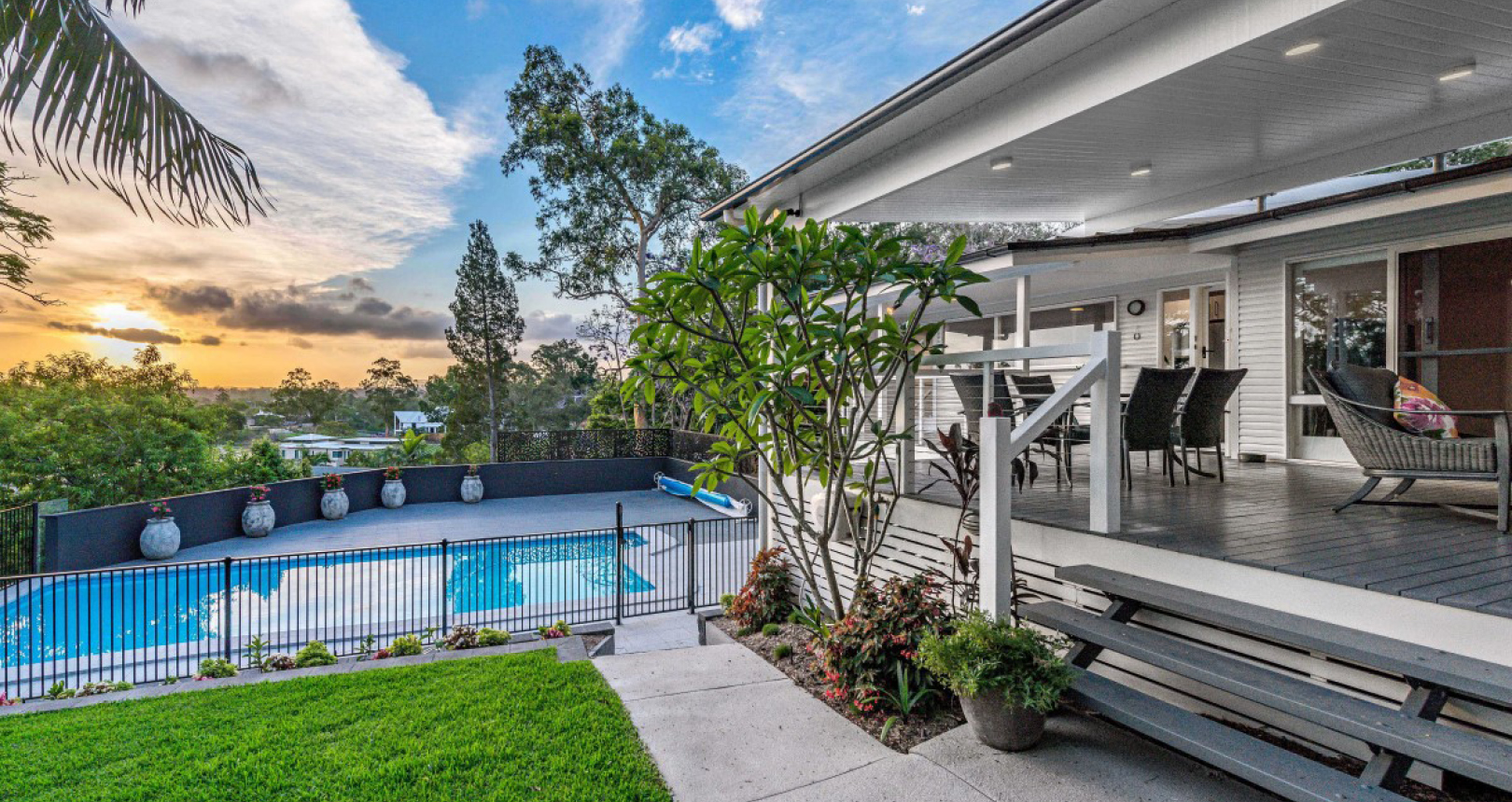 Real estate in Indooroopilly overlooking the Brisbane river